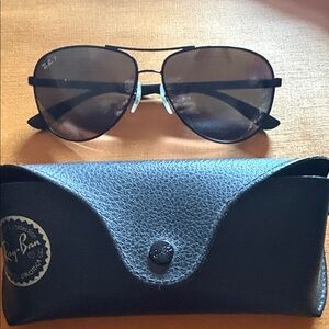 Ray-Ban Black Aviator Sunglasses with Case